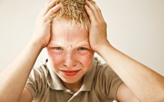 У ребенка болит шея сзади, сбоку или с одной стороны, что делать