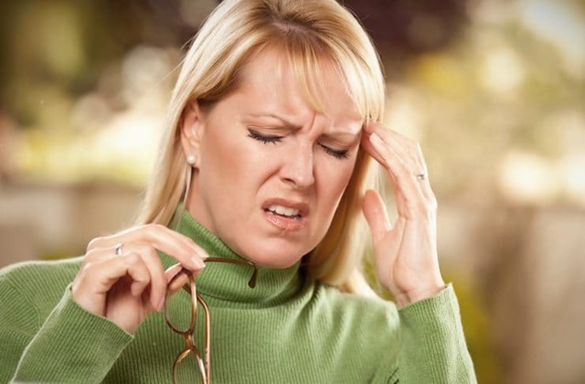 Мигрень: симптомы и лечение, причины возникновения мигрени