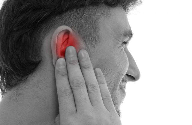 Звон в голове: шум в ушах, причины, лечение