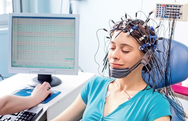 РЭГ сосудов головного мозга: показания, подготовка к проведению