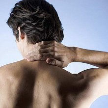 Почему болит трапециевидная мышца (трапеция): причины, лечение, растяжки и упражнения, методы домашнего ухода