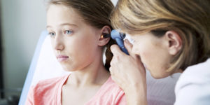 Шум в ушах - что делать? Как лечить постоянный сильный шум в ухе?