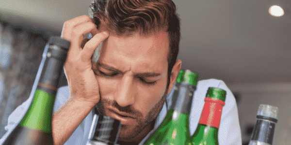 Болит голова после алкоголя: что делать и как снять головную боль при помощи различных средств традиционной и народной медицины