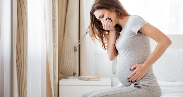 Болит желудок во время беременности