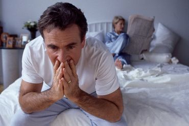 Сильное потоотделение у мужчин – причины пота ночью во сне, что делать