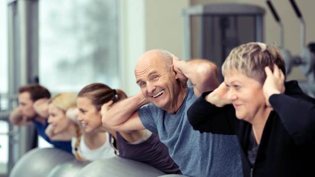 Физические Упражнения для Пожилых Женщин и Рекомендации