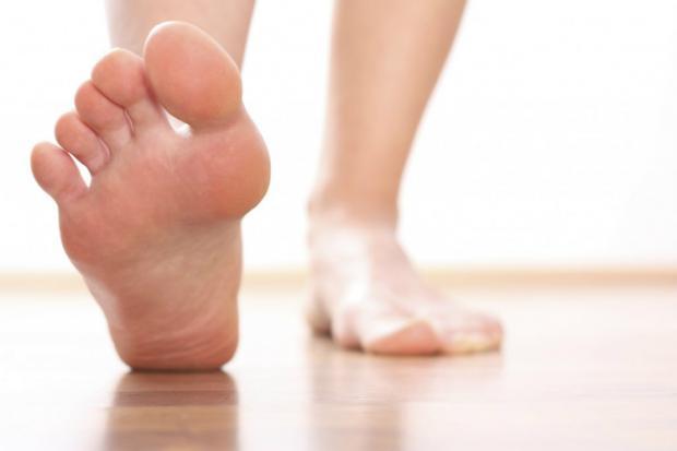 Почему немеют руки и ноги: 7 возможных диагнозов