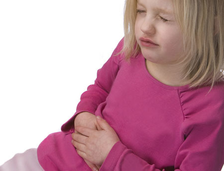 У ребенка болит живот: причины, что делать, препараты, диета