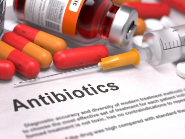 Антибиотики при пневмонии у взрослых — список эффективных лекарственных средств последнего поколения