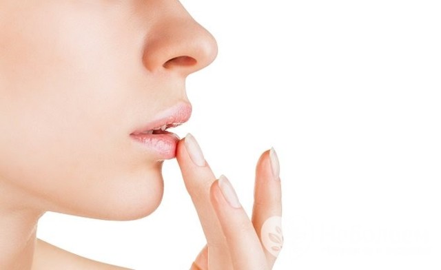 Немеют губы: возможные причины и лечение