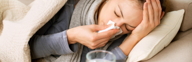 Заложен нос и болит голова, температуры нет — чем лечить?