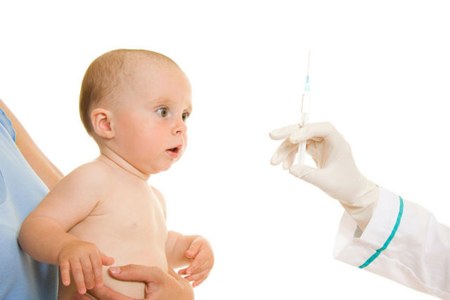 Можно ли делать прививку при кашле ребенку?