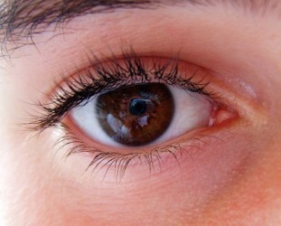Как быстро снизить глазное давление в домашних условиях