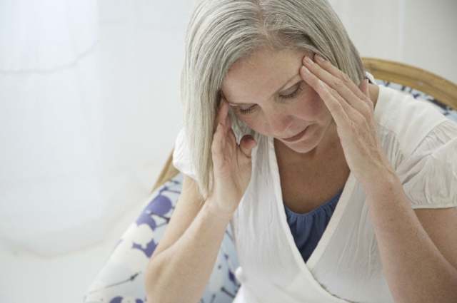 Причины, первые признаки и симптомы инсульта у женщин