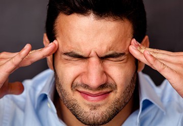 Болит голова в висках: причины, диагностика и лечение