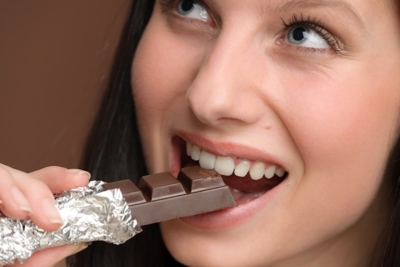 Можно ли шоколад при гастрите и чем он опасен