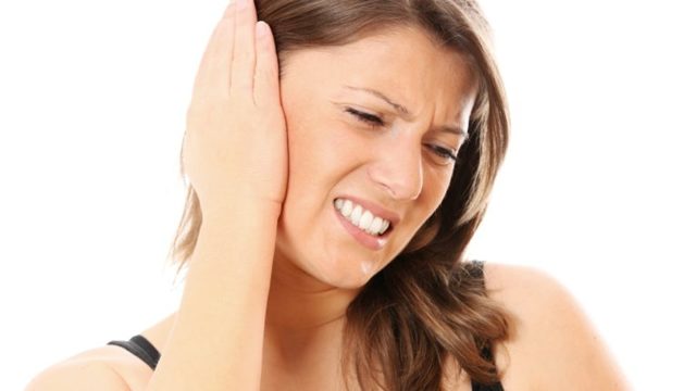 Что делать, если кружится голова и заложило уши: симптомы и возможные причины состояния, первая помощь и последующее лечение