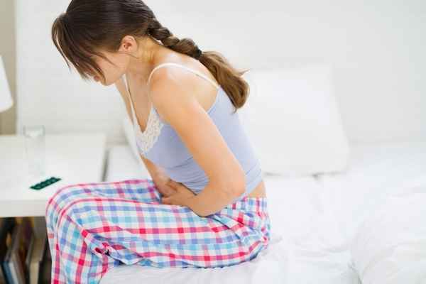 Что делать если болит желудок — когда лечить в домашних условиях