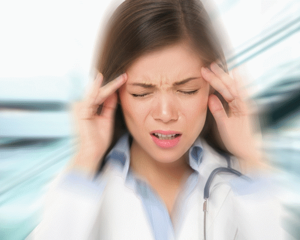 Почему болит правый висок головы – причины, что делать