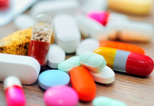 Антибиотики при фурункулезе в таблетках: лечение на лице и теле